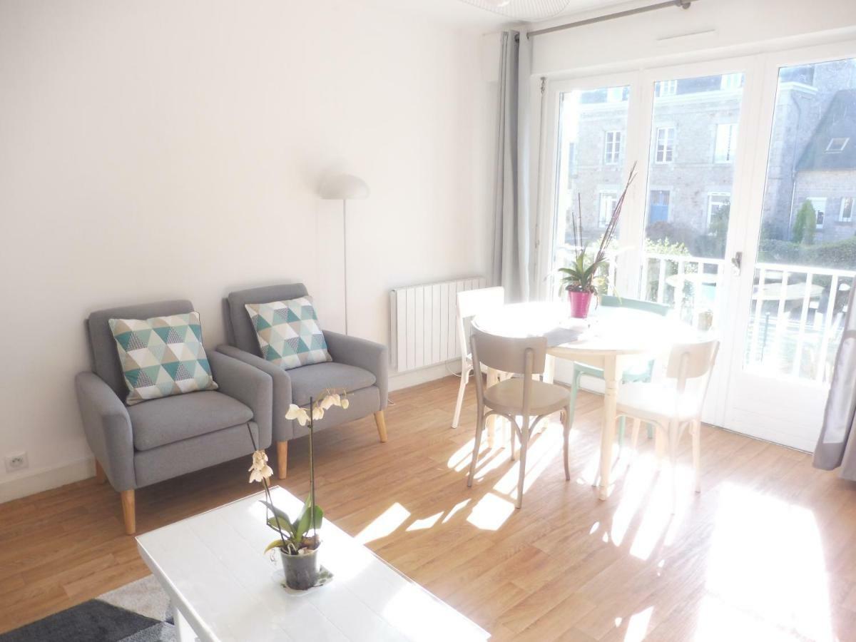 Le Pressoir Apartment ดีน็อง ภายนอก รูปภาพ